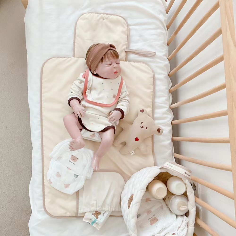 Alas Ganti Popok Bayi Lipat Po - Changing Table Topper ulasan dan harga